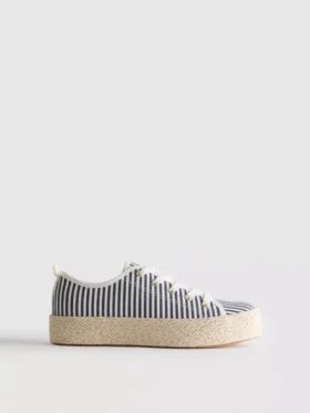 Płócienne sneakersy z płaską platformą z juty