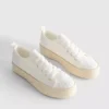 Płócienne sneakersy z płaską platformą z juty