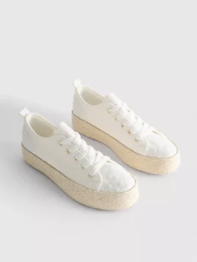 Płócienne sneakersy z płaską platformą z juty
