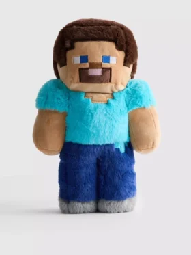 Pluszowa zabawka przedstawiająca Steve’a z gry Minecraft