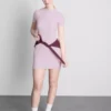 Prążkowana, obcisła mini sukienka typu T-shirt