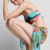 Sarong z frędzlami w tropikalny wzór