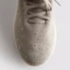 Sneakersy wsuwane z detalami z kryształków