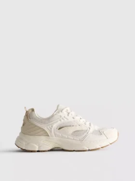 Sneakersy z grubymi siateczkowymi wstawkami