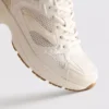 Sneakersy z grubymi siateczkowymi wstawkami
