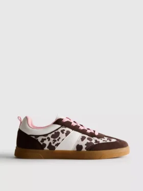 Sneakersy z gumową podeszwą w zwierzęcy wzór