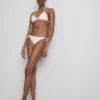Spodenki bikini z haftem i wiązaniem z boku