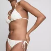 Spodenki bikini z haftem i wiązaniem z boku