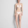 Spodenki bikini z kwiatowym nadrukiem i wiązaniem po bokach