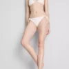 Spodenki bikini z kwiatowym nadrukiem i wiązaniem po bokach