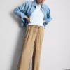 Spodnie z marszczonymi, szerokimi nogawkami