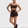 Sportowy top typu crop top z tyłem typu racerback w panterkę