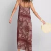 Sukienka midi o prostym kroju w wzór paisley marki Paula Echevarría