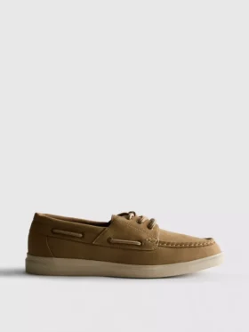 Sznurowane buty żeglarskie