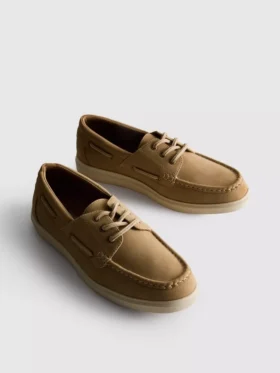 Sznurowane buty żeglarskie