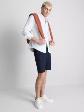 Szorty chino z dużą zawartością bawełny