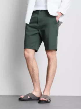 Szorty chino z dużą zawartością bawełny