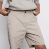Szorty chino z dużą zawartością bawełny