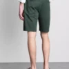 Szorty chino z dużą zawartością bawełny