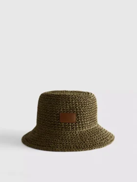 Tkana czapka typu bucket