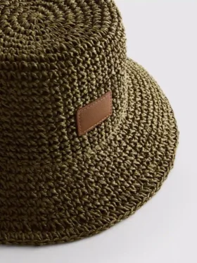 Tkana czapka typu bucket