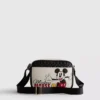 Torba na aparat Disney z Myszką Miki noszona na ramię