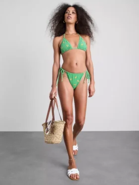 Trójkątny top bikini w kratkę z motywem banana