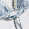 Trójkątny top bikini w kratkę z wykończeniem w kształcie łańcuszka stokrotek