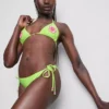Trójkątny top bikini z kwiatowym wzorem z koralików
