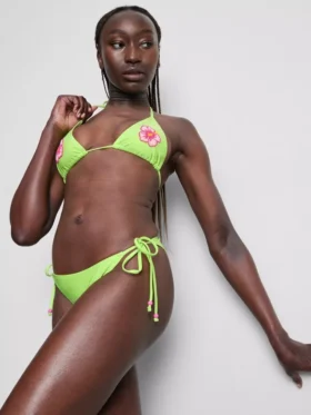 Trójkątny top bikini z kwiatowym wzorem z koralików