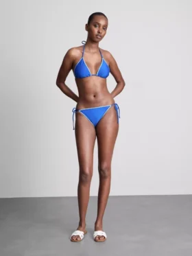 Trójkątny top bikini z ozdobnymi szwami