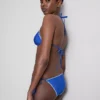 Trójkątny top bikini z ozdobnymi szwami