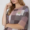 Wygodna koszula nocna marki The Sims
